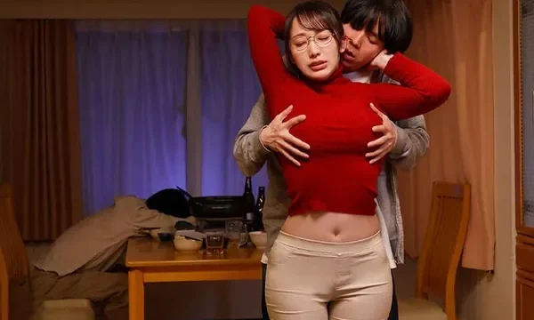Chuyện tình của cậu học sinh và em gái hàng xóm đa “nhân cách”
