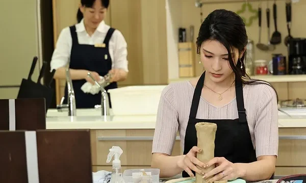 Sở thích làm tiểu tam của cô gái trẻ xinh đẹp đã có chồng