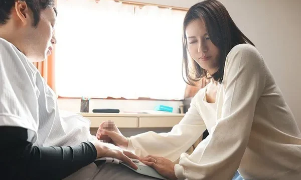 Má kế trẻ giúp đỡ khi nhìn thấy con trai thủ dâm