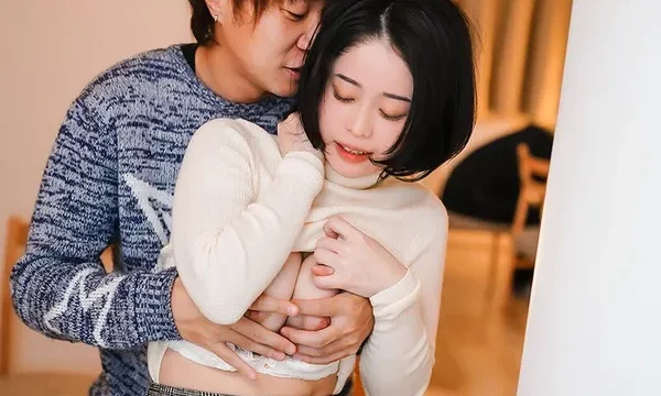 Ông xã say xỉn, Cô vợ vụng trộm bét nhè với bạn học sau bữa tiệc họp lớp tại nhà