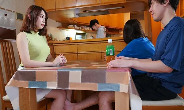 Bí mật giấu kín, em dâu bị anh Ông chồng tống tình mỗi ngày