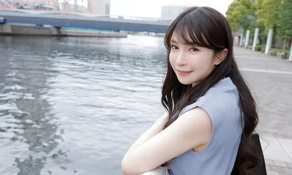 Tình cờ gặp lại bạn gái củ, cả hai ôn lại chuyện xưa ở khách sạn
