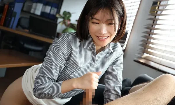 Nữ cấp trên nói với nhân viên “em thổi kèn phê hơn cô vợ anh nhiều…”