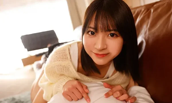 Chị gái lần đầu có thằng bồ còn nhiều ngỡ ngàng nên mượn củ khoải thằng em tập trước