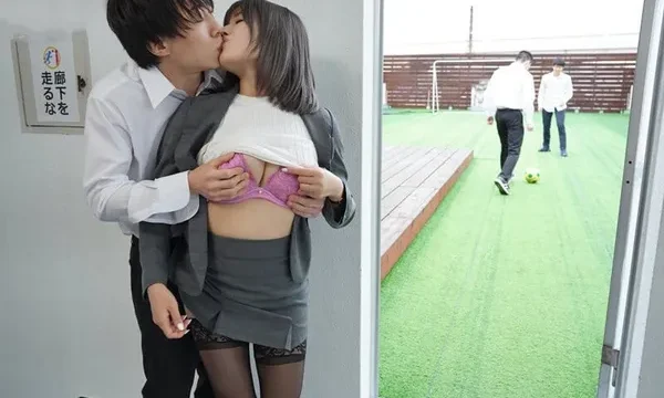 Cậu nam sinh làm liều tỏ tình cô giáo và cái kết